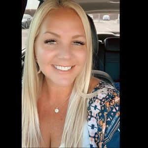 Meet your Posher, Melisa